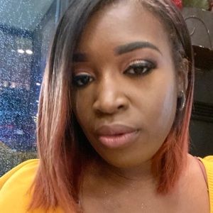 Meet your Posher, Courtney